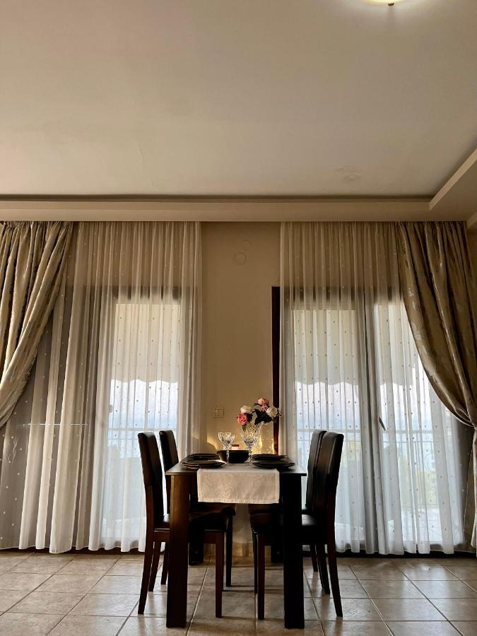Villa Karolina 네아 포티데아 외부 사진