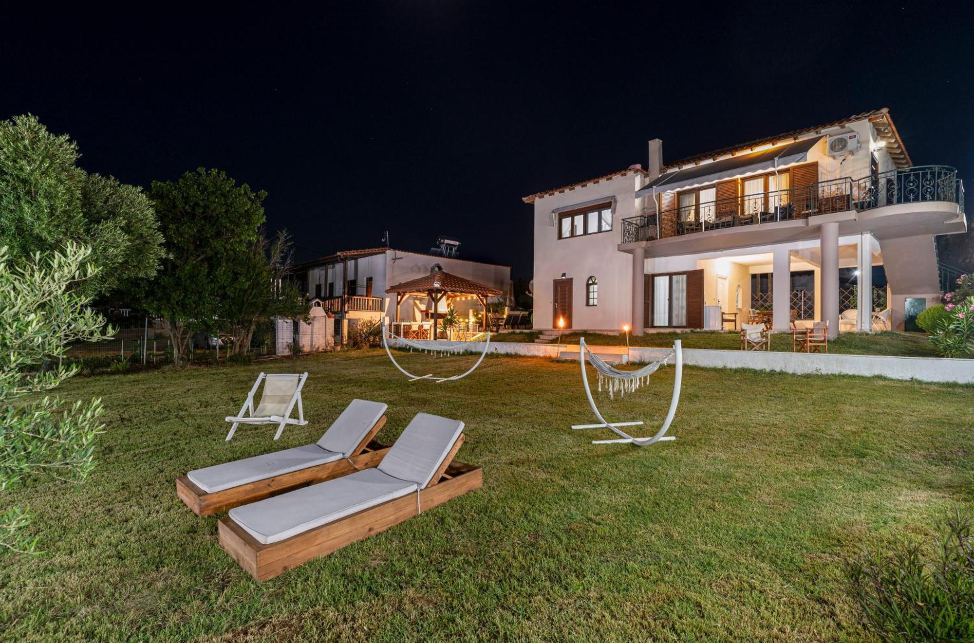 Villa Karolina 네아 포티데아 외부 사진